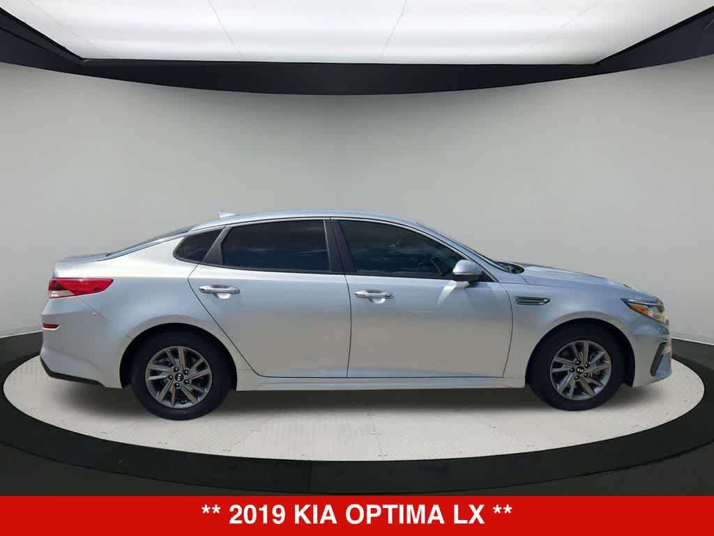 Thumbnail: 2019 Kia Optima - 7