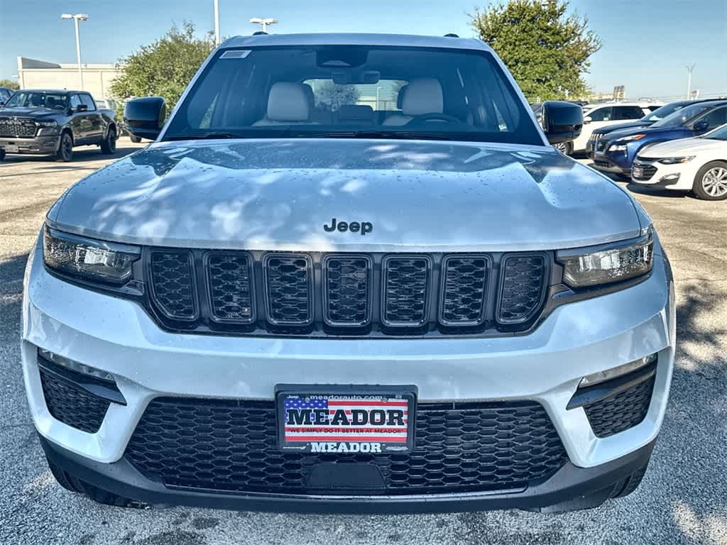 Thumbnail: 2025 Jeep Grand Cherokee - 6