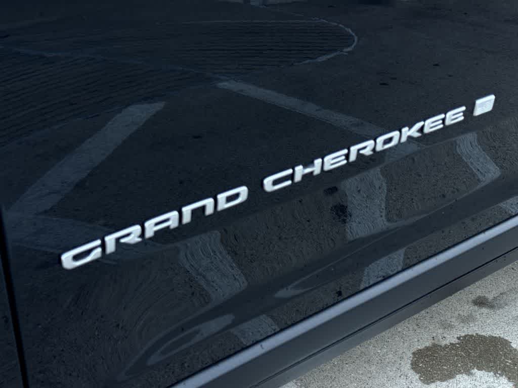 Thumbnail: 2025 Jeep Grand Cherokee - 7