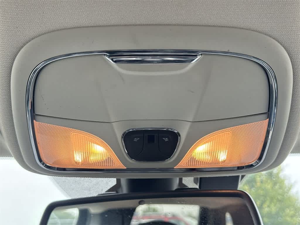 Thumbnail: 2016 Jeep Cherokee - 19