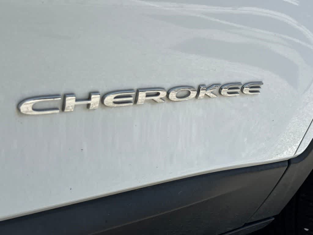 Thumbnail: 2016 Jeep Cherokee - 10