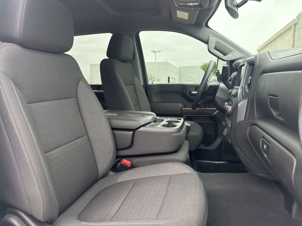 Thumbnail: 2022 Chevrolet Silverado 3500 - 14