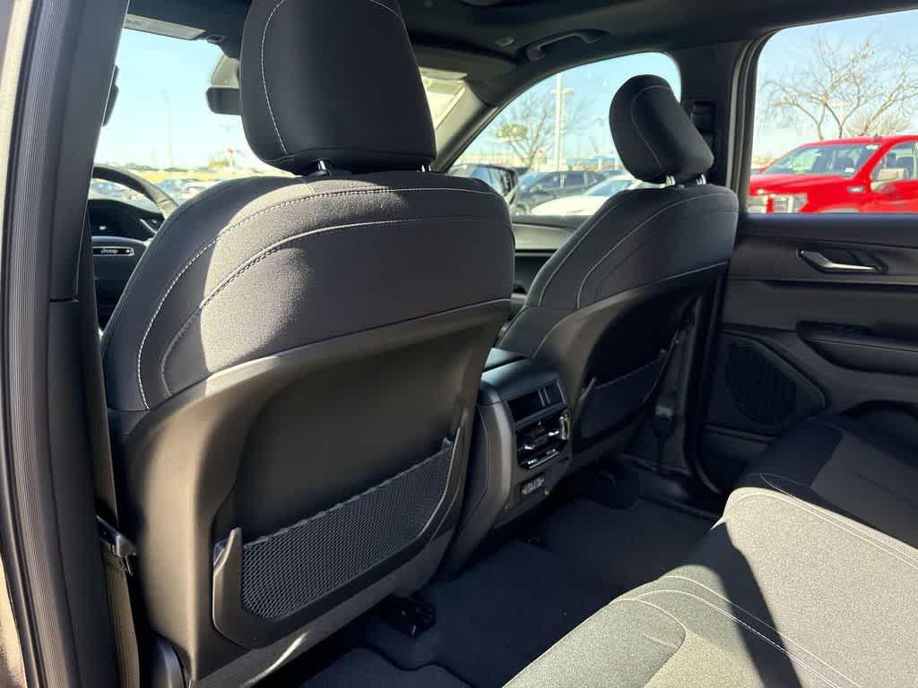 Thumbnail: 2026 Jeep Grand Cherokee - 12