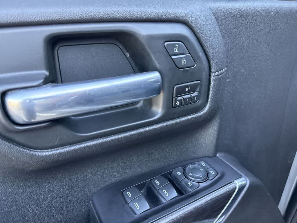 Thumbnail: 2020 Chevrolet Silverado 1500 - 25