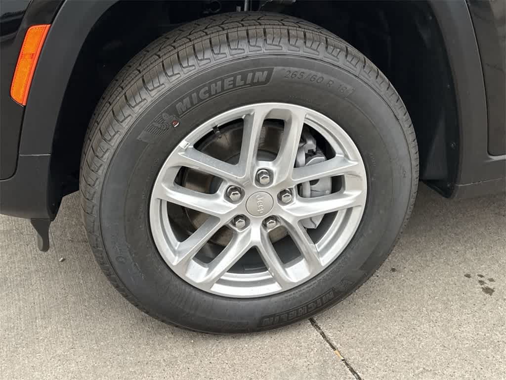 Thumbnail: 2025 Jeep Grand Cherokee - 9