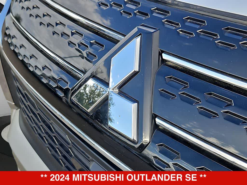 Thumbnail: 2024 Mitsubishi Outlander - 12