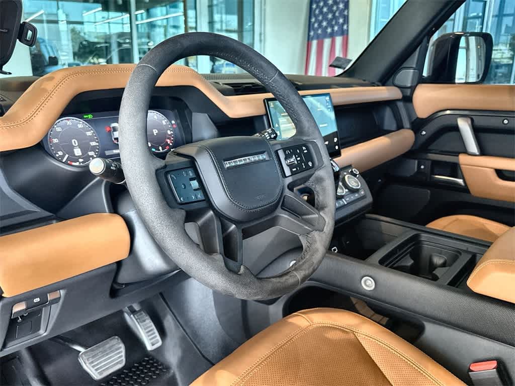 2024 Land Rover Defender 110 Carpathian Edition photo 2