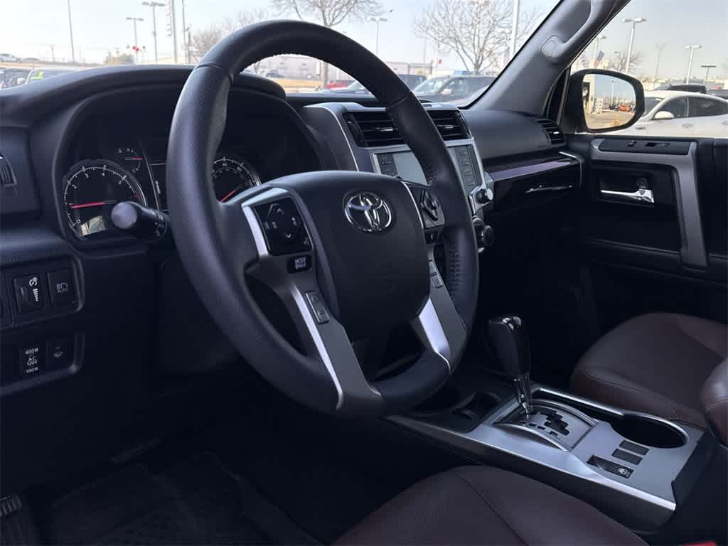 Thumbnail: 2022 Toyota 4Runner - 3