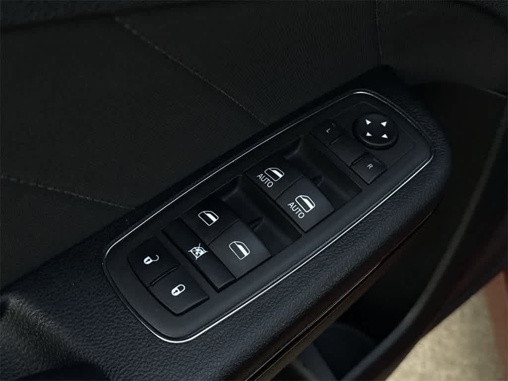 Thumbnail: 2022 Dodge Charger - 24