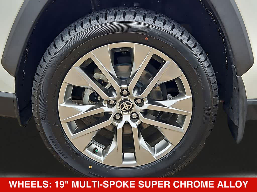 Thumbnail: 2021 Toyota RAV4 - 14
