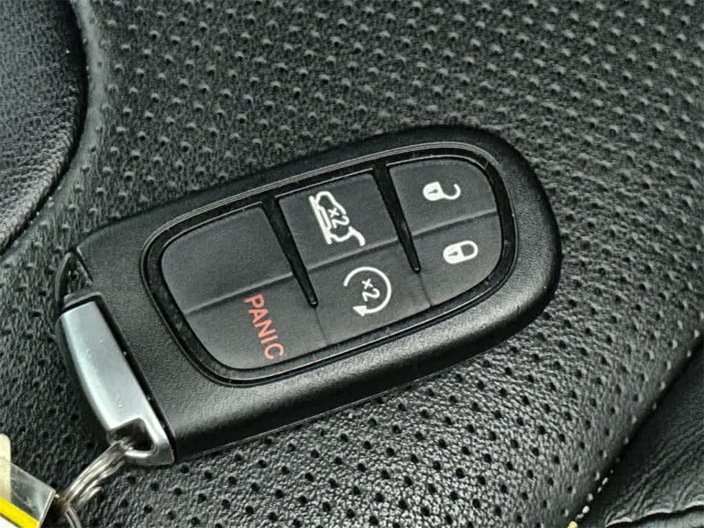Thumbnail: 2023 Jeep Cherokee - 23