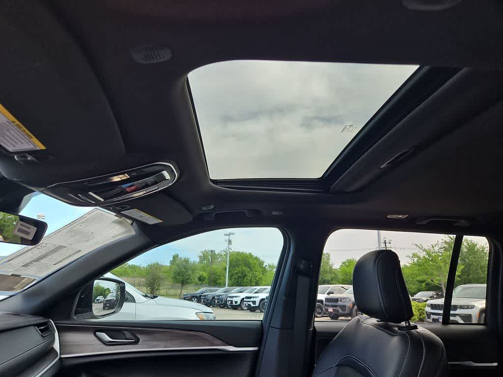 Thumbnail: 2026 Jeep Grand Cherokee - 20