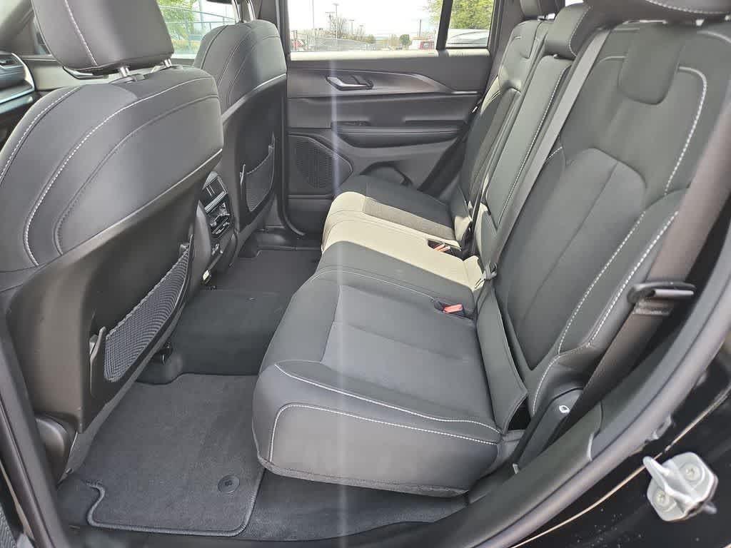 Thumbnail: 2026 Jeep Grand Cherokee - 20