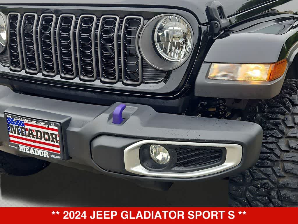 Thumbnail: 2024 Jeep Gladiator - 11