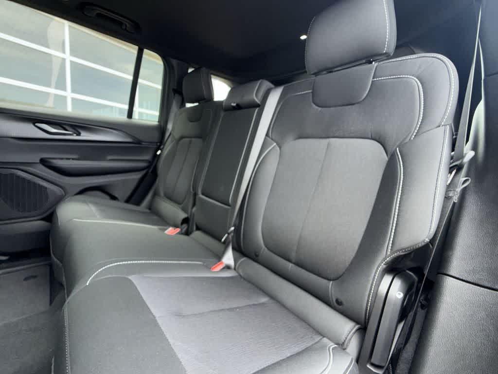 Thumbnail: 2025 Jeep Grand Cherokee - 13