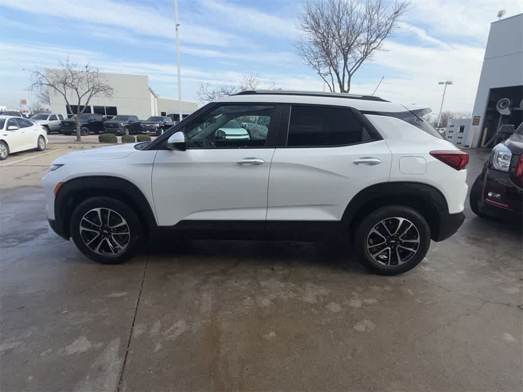 Thumbnail: 2025 Chevrolet TrailBlazer - 3