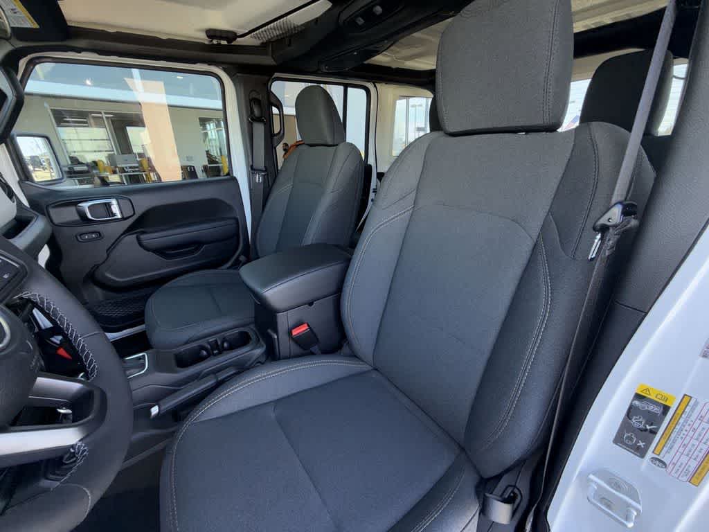 Thumbnail: 2025 Jeep Wrangler - 20