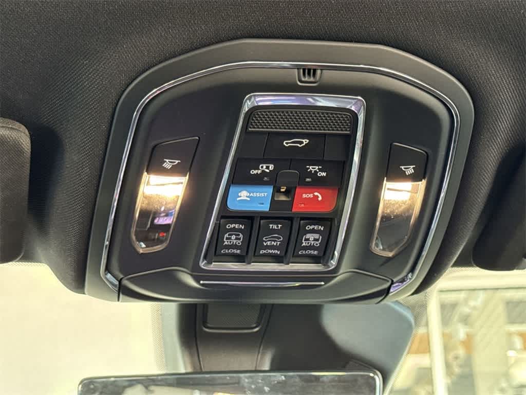 Thumbnail: 2024 Jeep Grand Cherokee L - 20