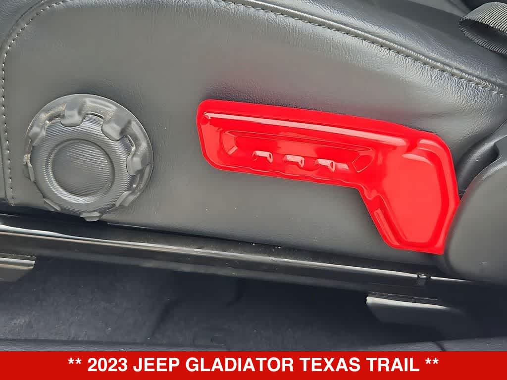 Thumbnail: 2023 Jeep Gladiator - 18