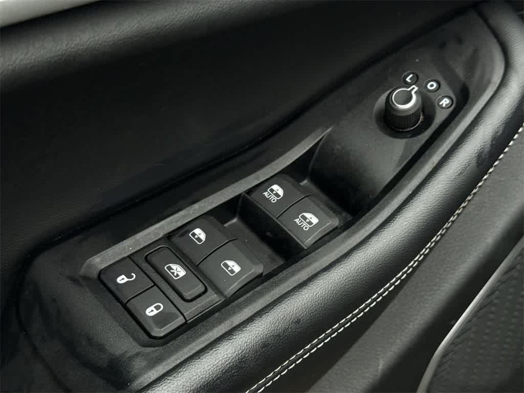 Thumbnail: 2022 Jeep Grand Cherokee L - 24