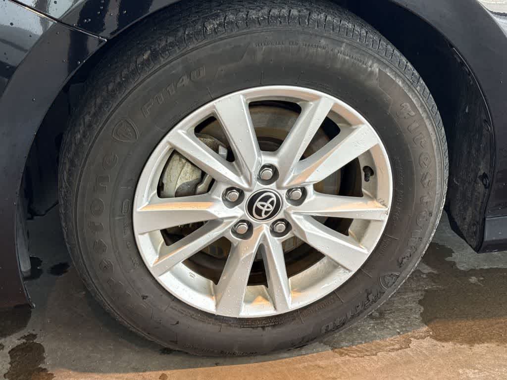 Thumbnail: 2025 Toyota Camry - 9