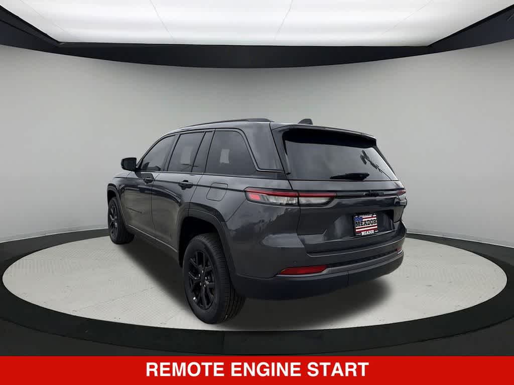 Thumbnail: 2026 Jeep Grand Cherokee - 4
