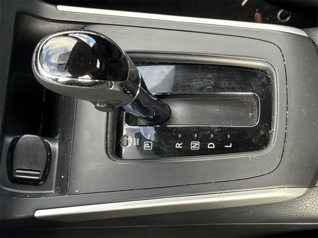 Thumbnail: 2016 Nissan Sentra - 17