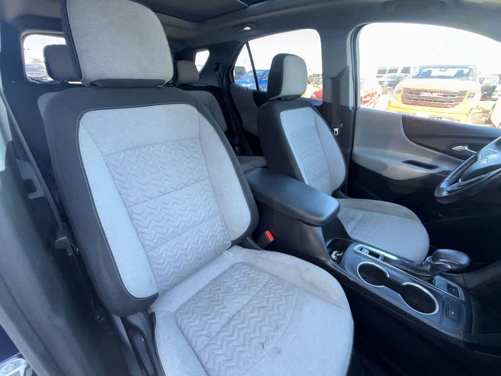 Thumbnail: 2022 Chevrolet Equinox - 15