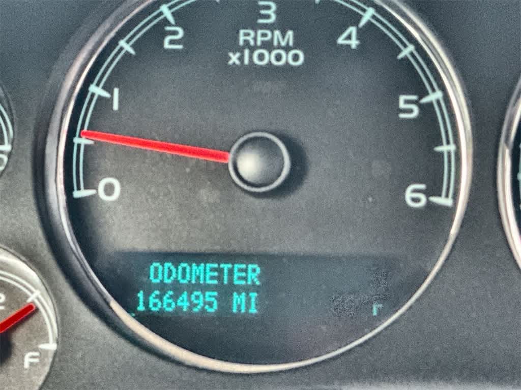 Thumbnail: 2011 Chevrolet Tahoe - 18