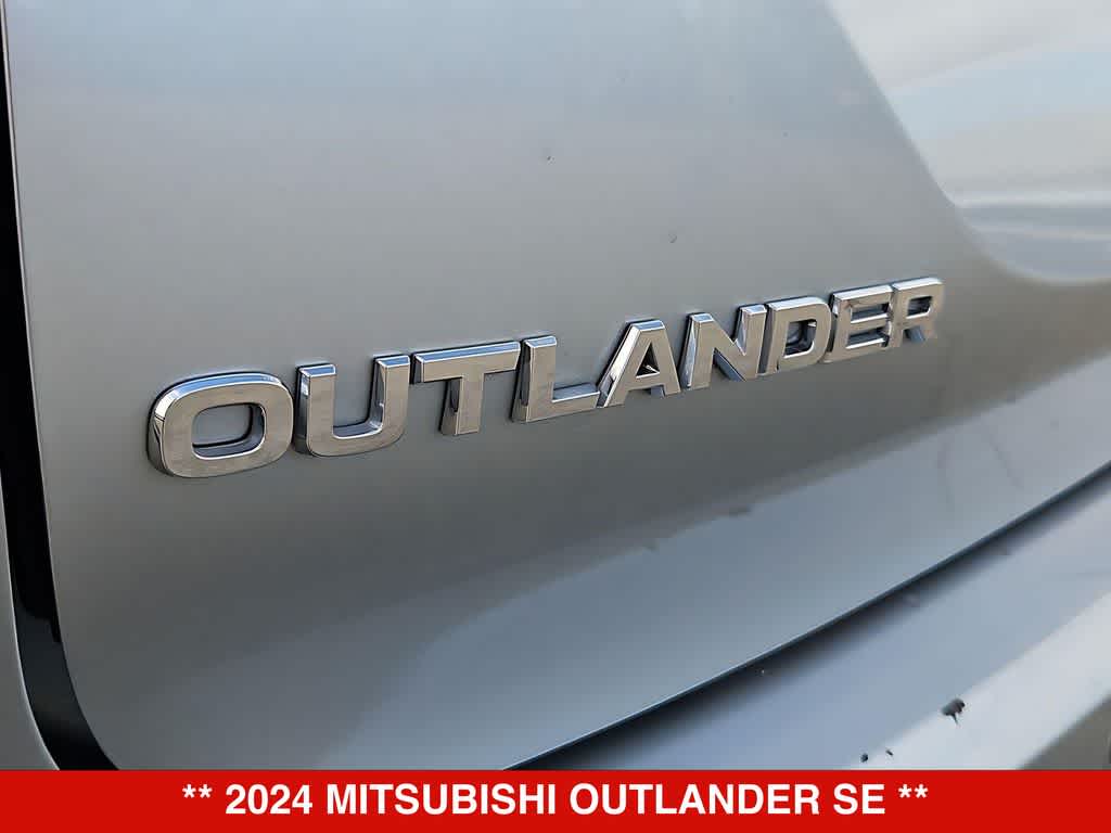 Thumbnail: 2024 Mitsubishi Outlander - 13