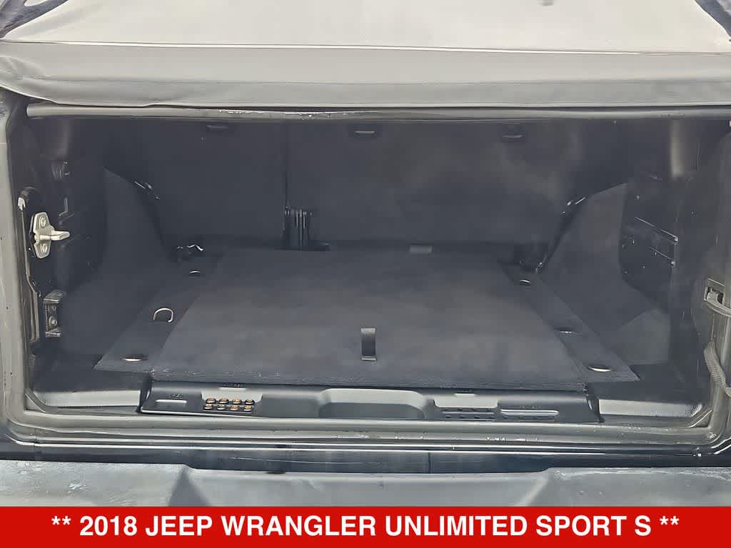 Thumbnail: 2018 Jeep Wrangler - 33