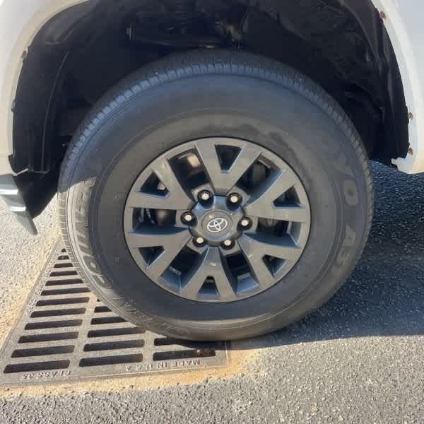 Thumbnail: 2022 Toyota Tacoma - 8