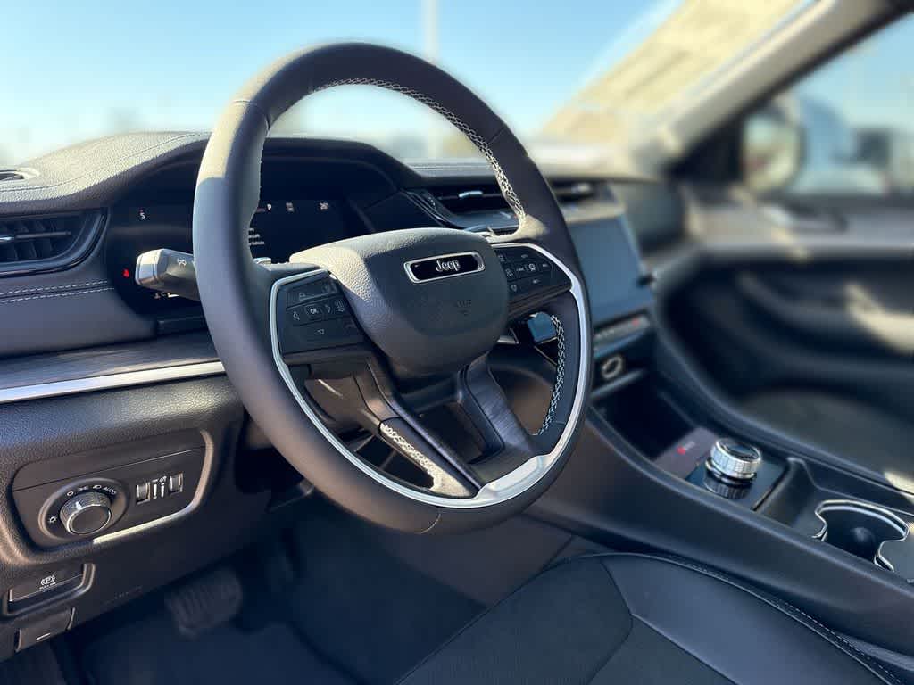 Thumbnail: 2026 Jeep Grand Cherokee - 2