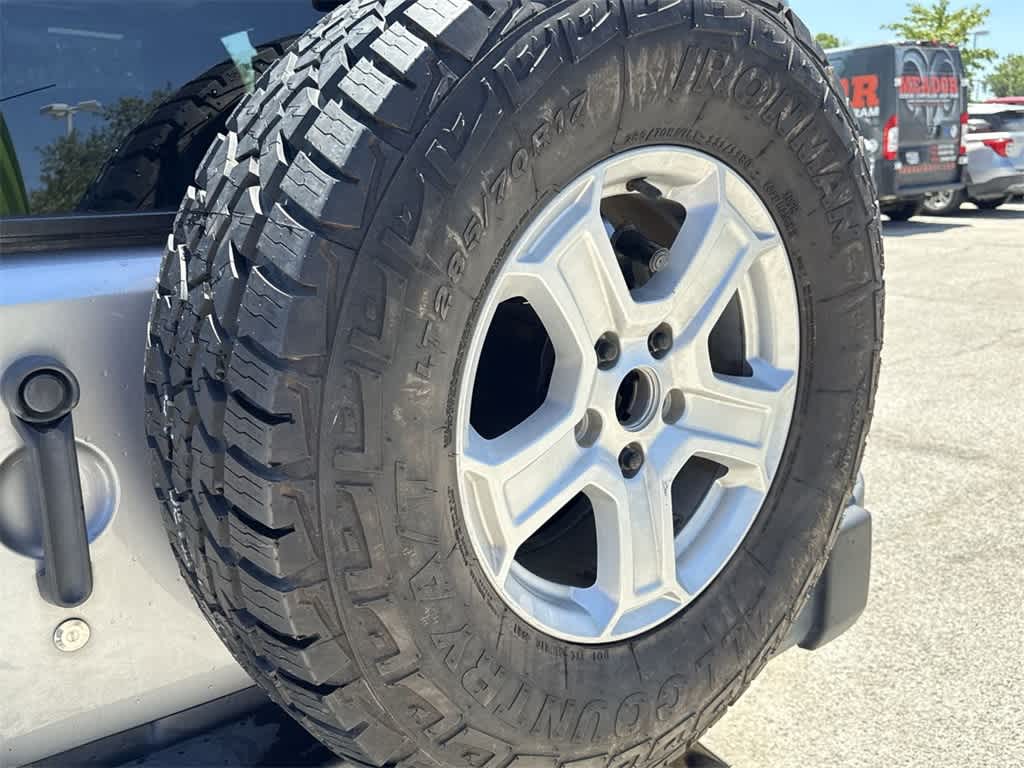 Thumbnail: 2014 Jeep Wrangler - 14