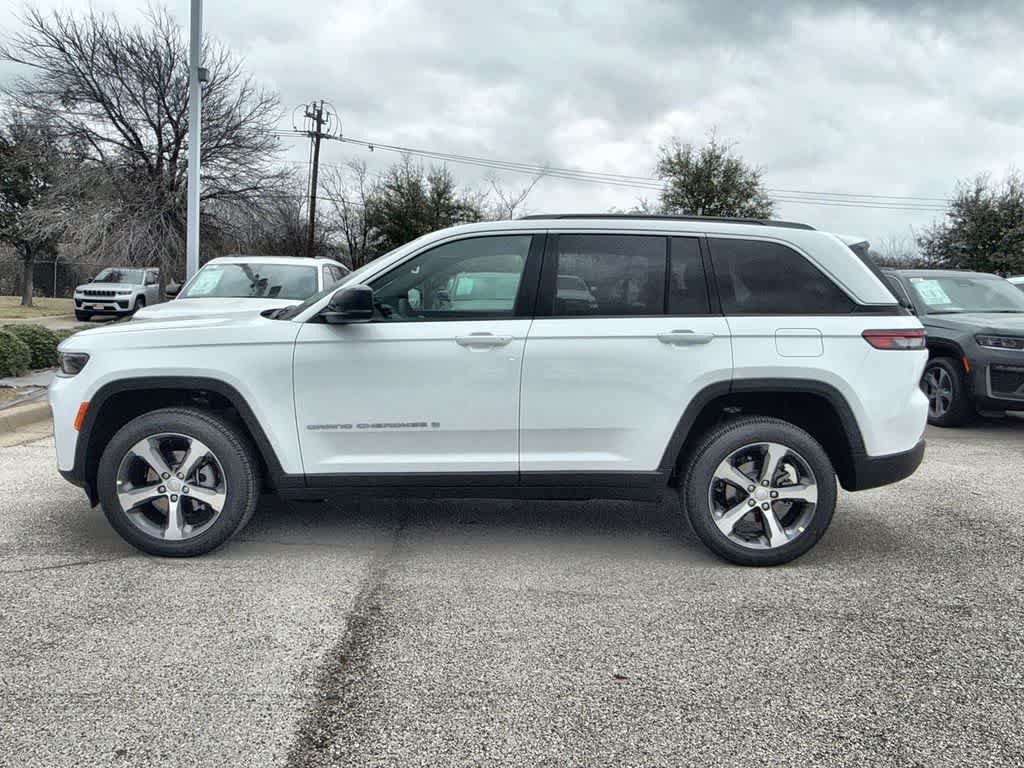 Thumbnail: 2026 Jeep Grand Cherokee - 3