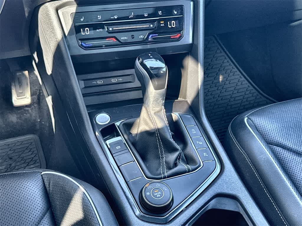 Thumbnail: 2023 Volkswagen Tiguan - 16