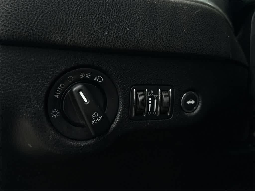 Thumbnail: 2017 Dodge Charger - 19