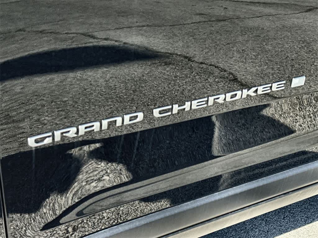 Thumbnail: 2025 Jeep Grand Cherokee - 8