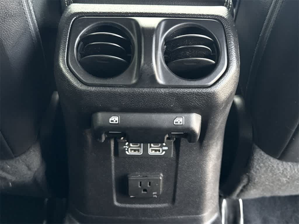 Thumbnail: 2019 Jeep Wrangler - 21