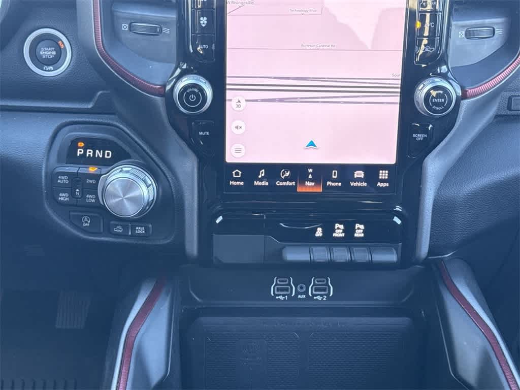 Thumbnail: 2025 RAM 1500 - 18