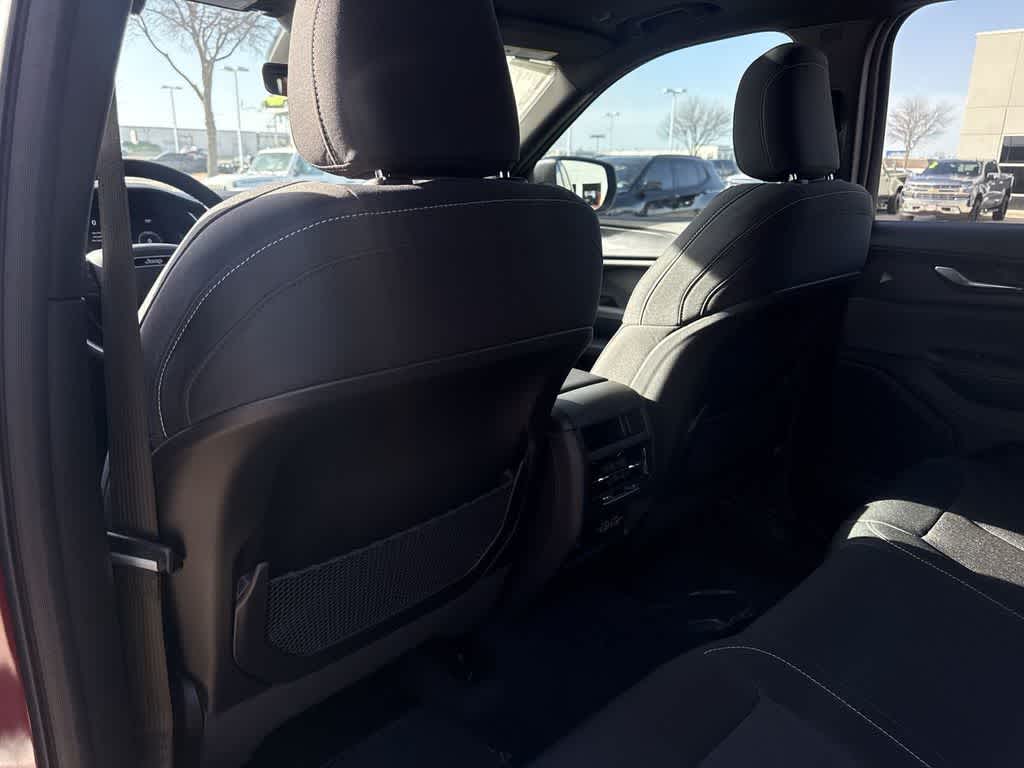 Thumbnail: 2026 Jeep Grand Cherokee - 12