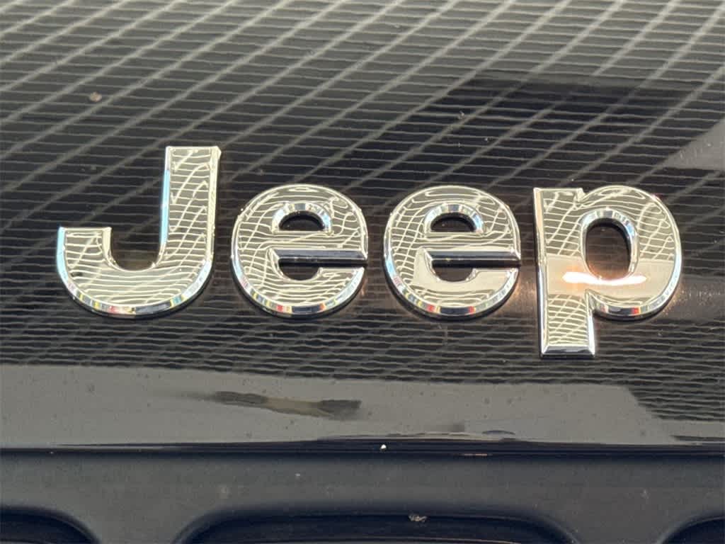 Thumbnail: 2021 Jeep Renegade - 7