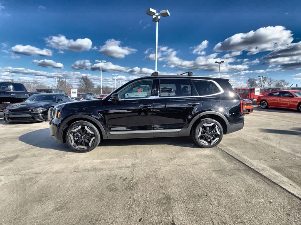 Thumbnail: 2023 Kia Telluride - 3