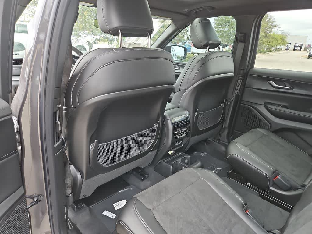 Thumbnail: 2025 Jeep Grand Cherokee L - 18