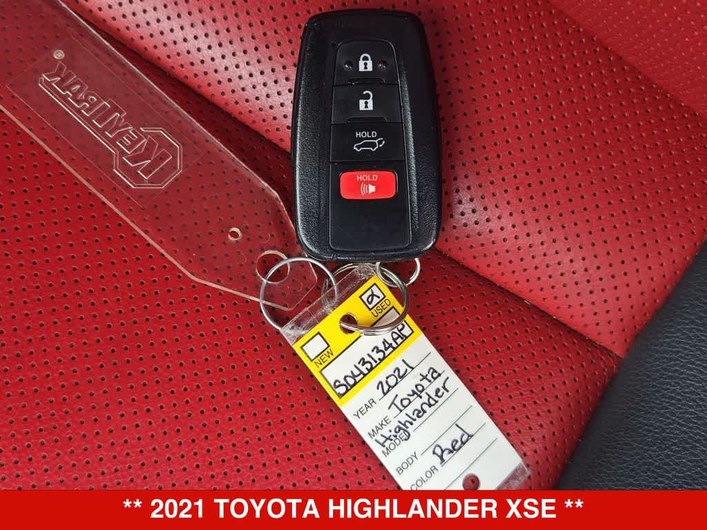 Thumbnail: 2021 Toyota Highlander - 33