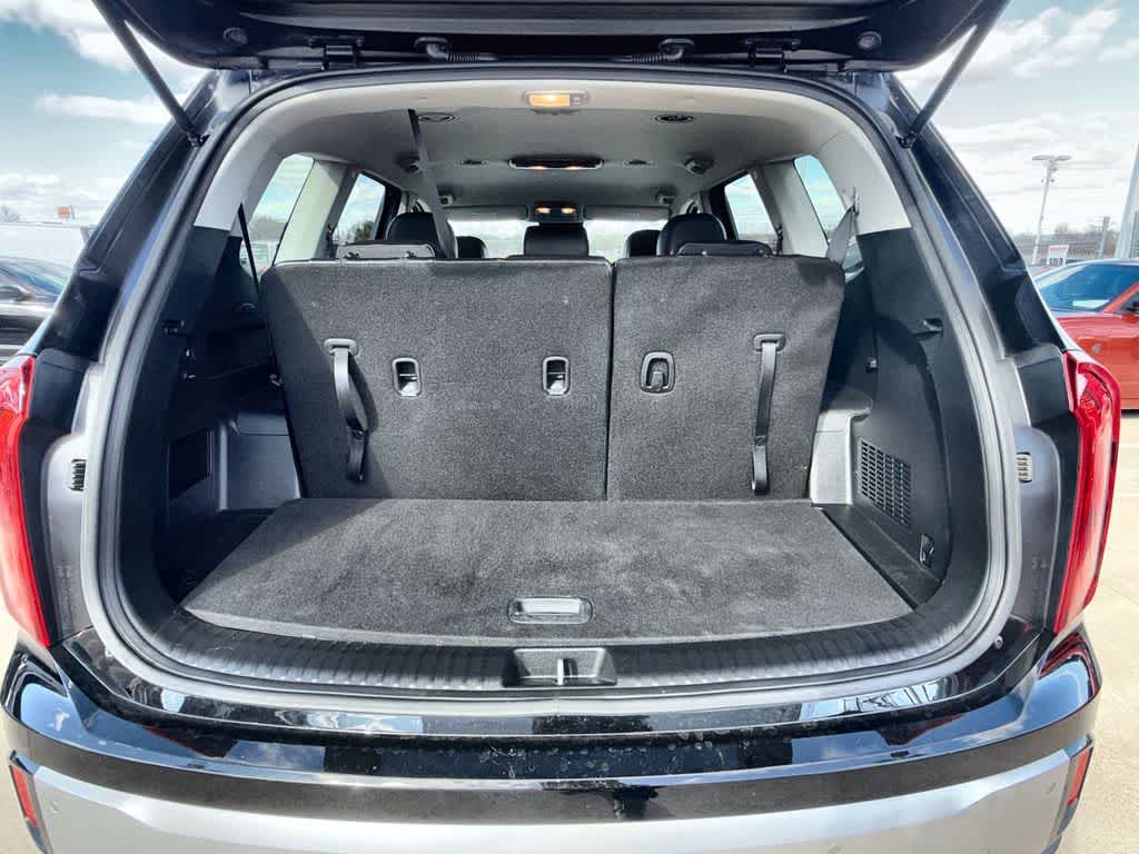 Thumbnail: 2023 Kia Telluride - 23