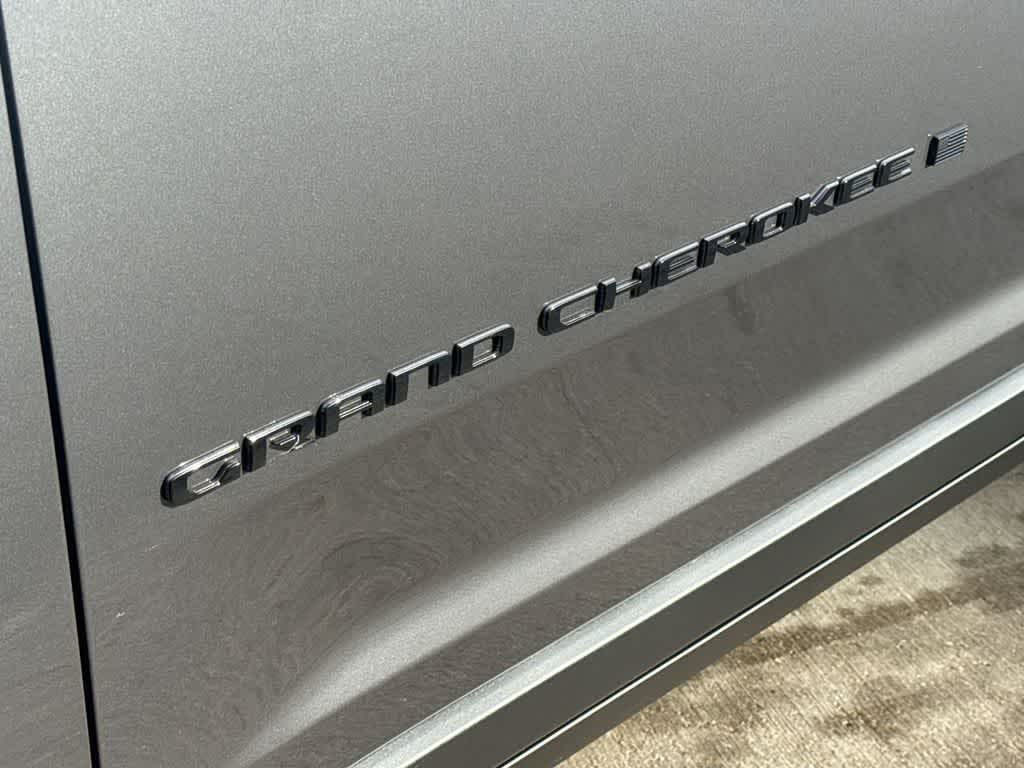 Thumbnail: 2026 Jeep Grand Cherokee L - 8