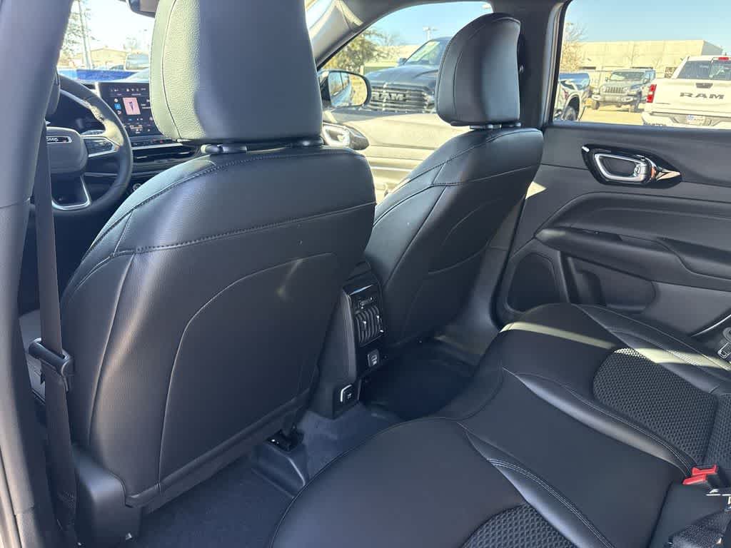 Thumbnail: 2026 Jeep Compass - 13