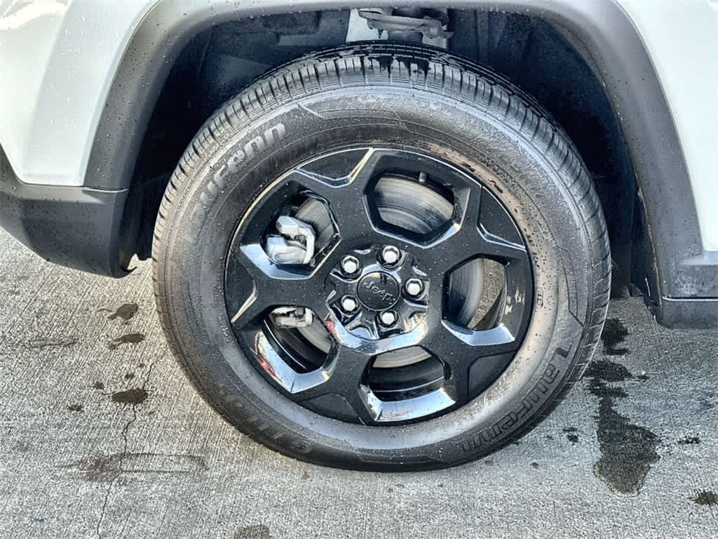 Thumbnail: 2023 Jeep Compass - 9