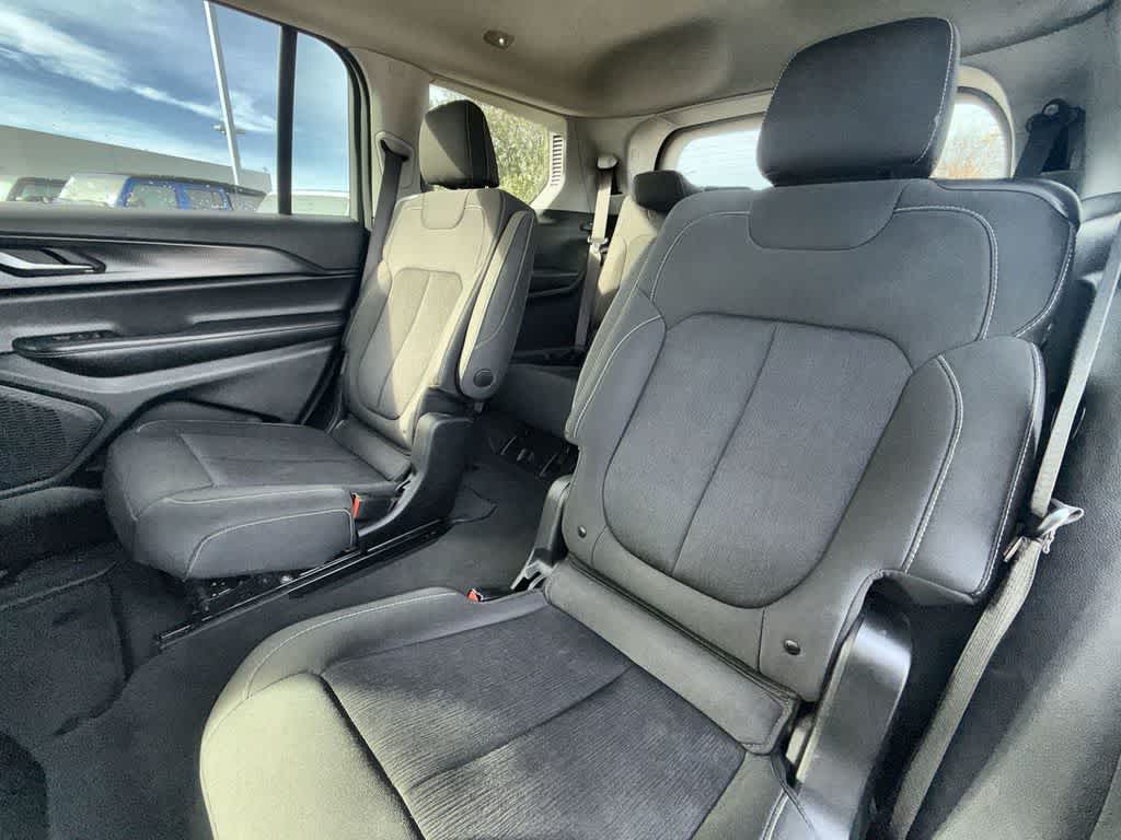 Thumbnail: 2023 Jeep Grand Cherokee L - 13